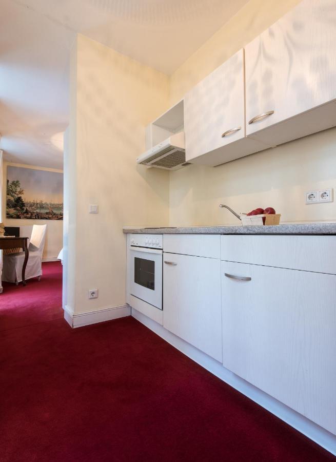 Dirazi Guesthouse & Apartments Gmbh Франкфурт на Майн Екстериор снимка
