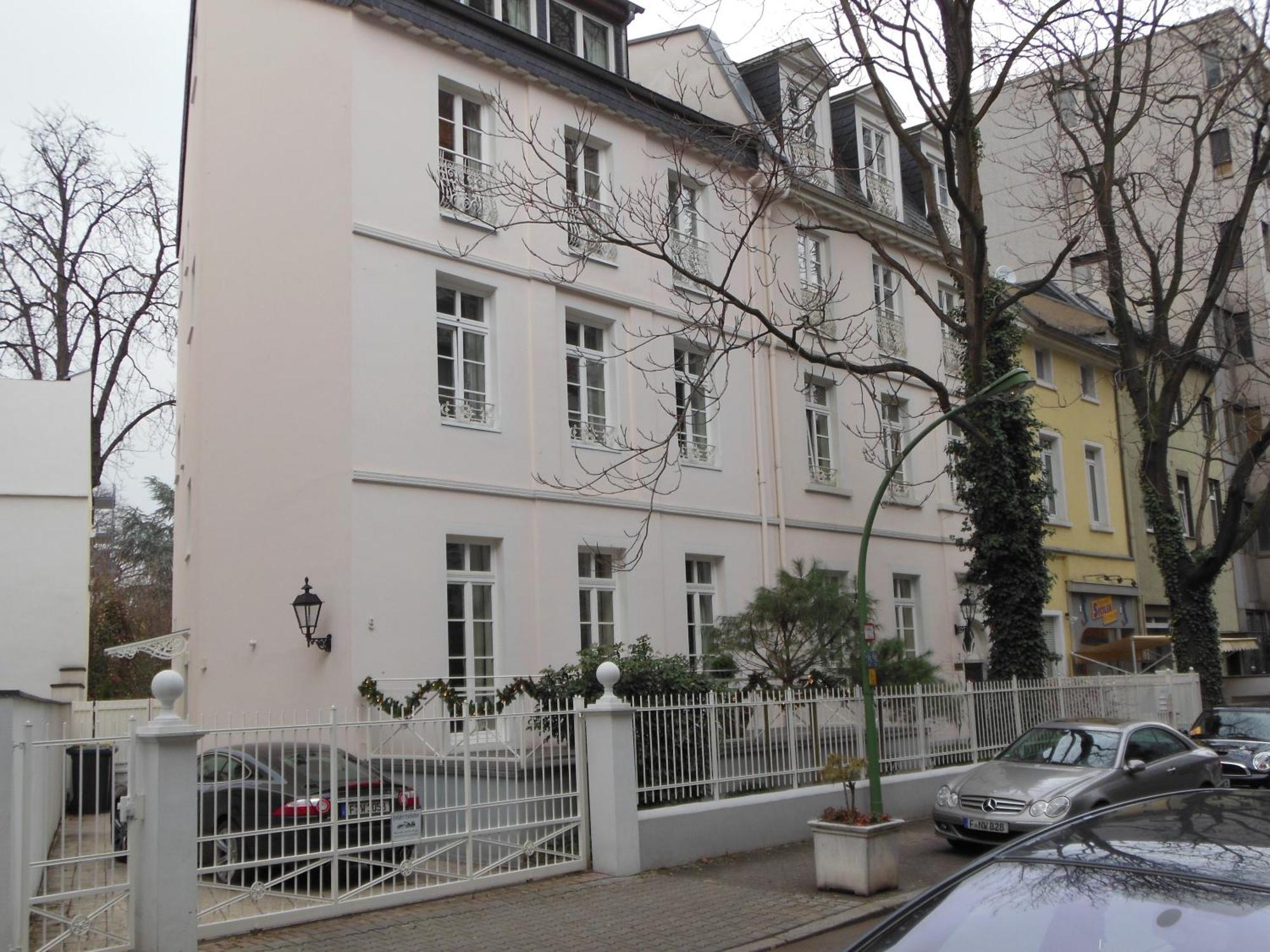 Dirazi Guesthouse & Apartments Gmbh Франкфурт на Майн Екстериор снимка