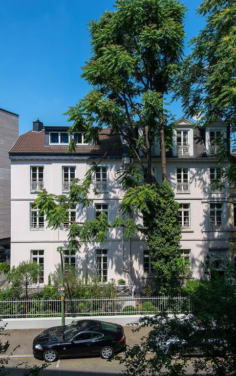 Dirazi Guesthouse & Apartments Gmbh Франкфурт на Майн Екстериор снимка